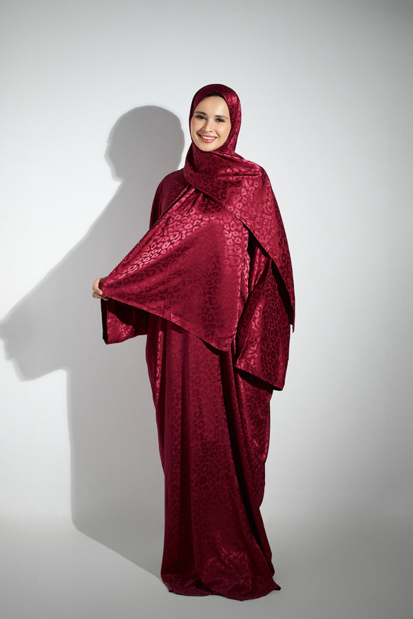Noreen burgundy isdal